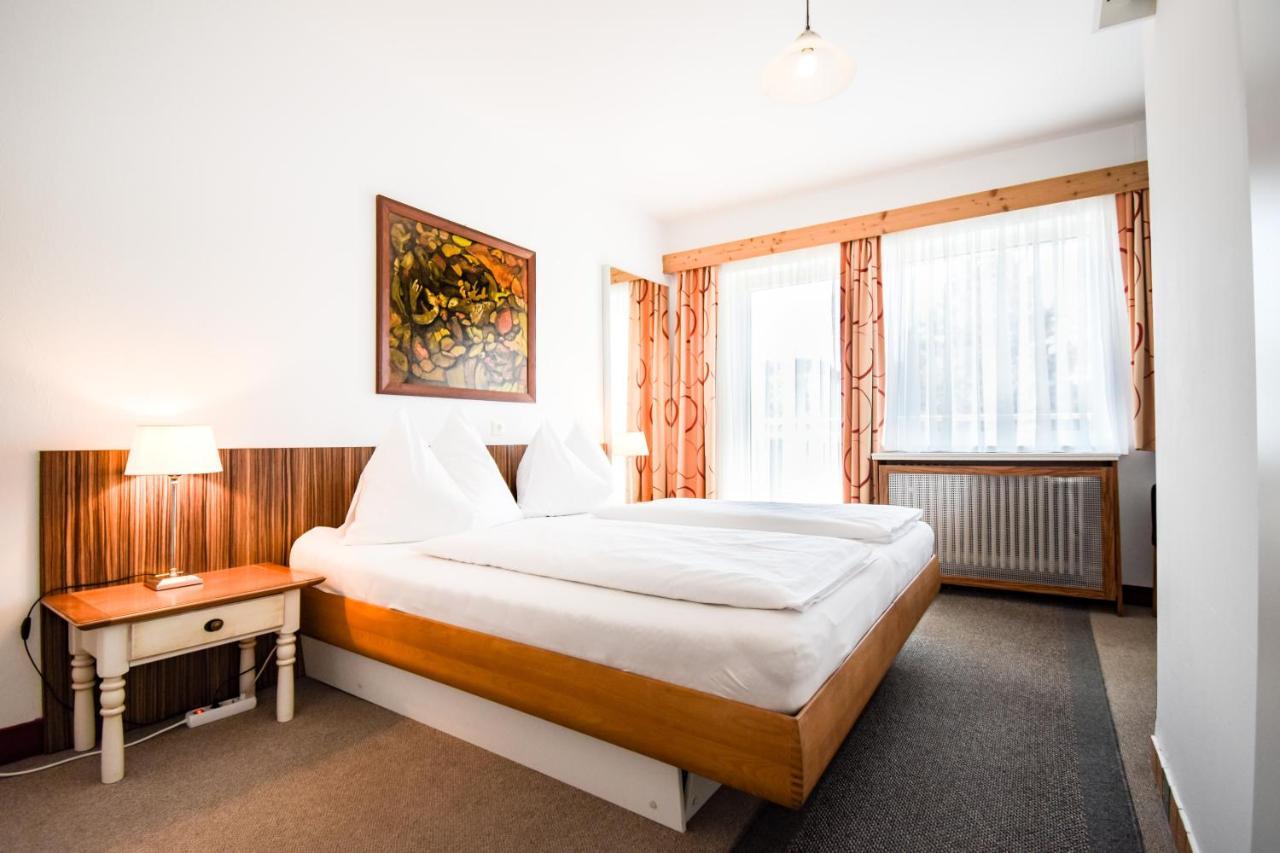 Gartenhotel Garni Pension B&B Innsbruck Exterior foto
